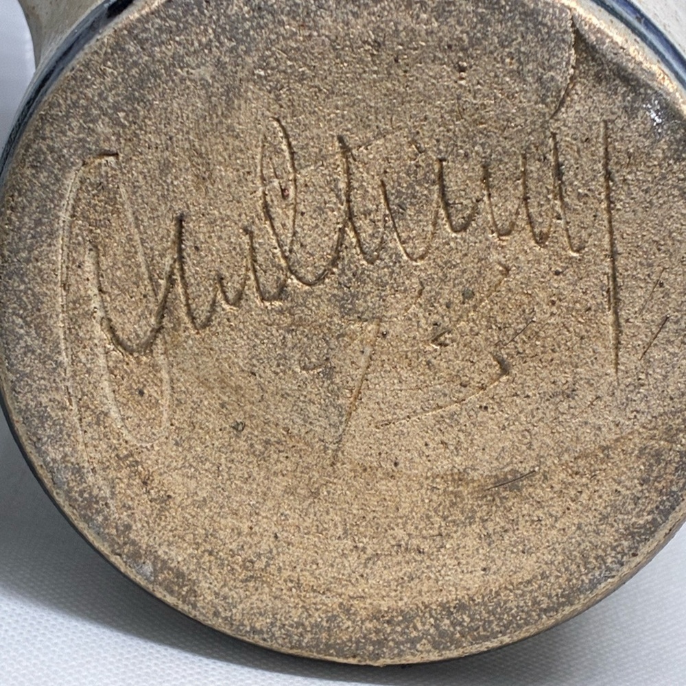 Salt Glazed Pottery Pitcher “Eureka Illinois” 6.5 Inches Stamped And Signed - Picture 4 of 6